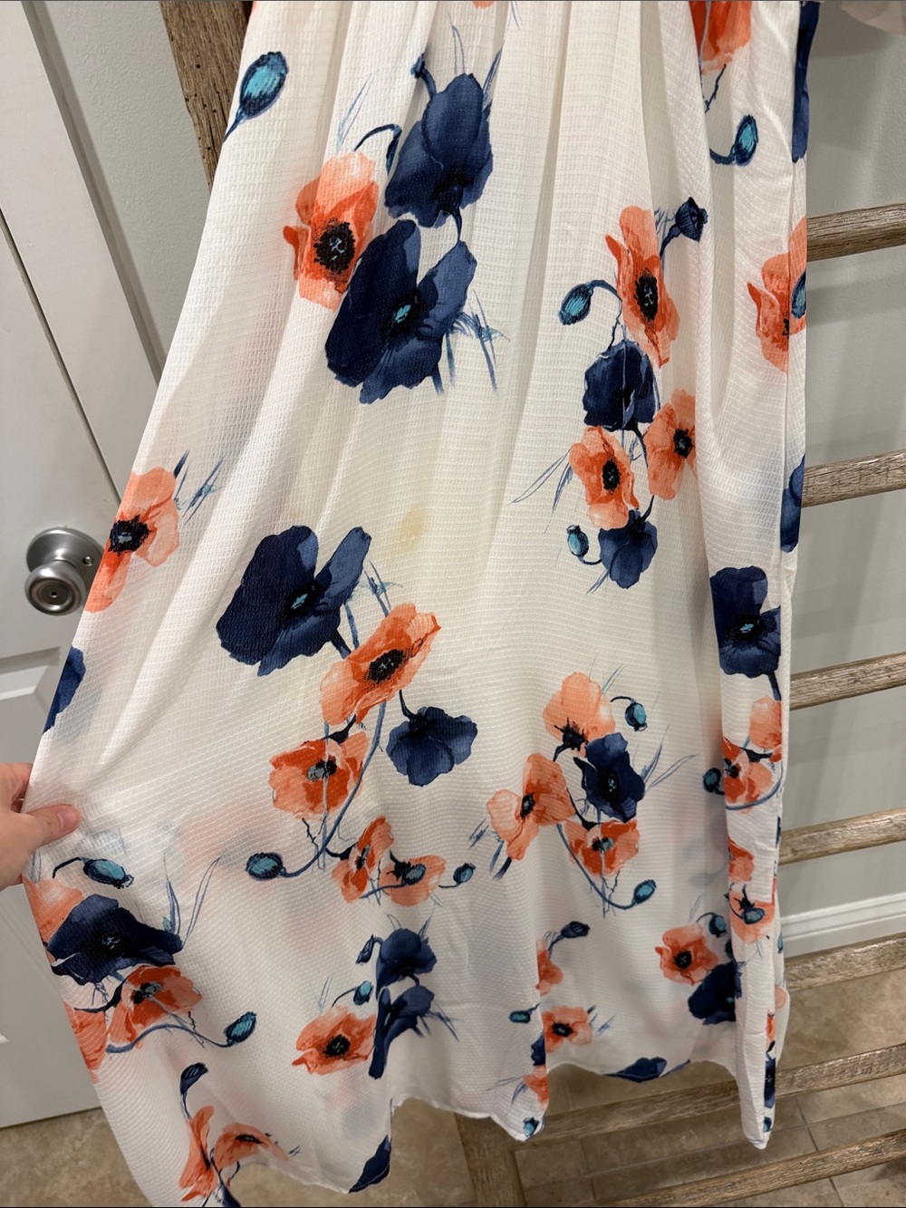 Fraiche White Floral Cold-Shoulder Maxi Dress with Navy and Coral Blooms, Size S - Picture 4 of 5